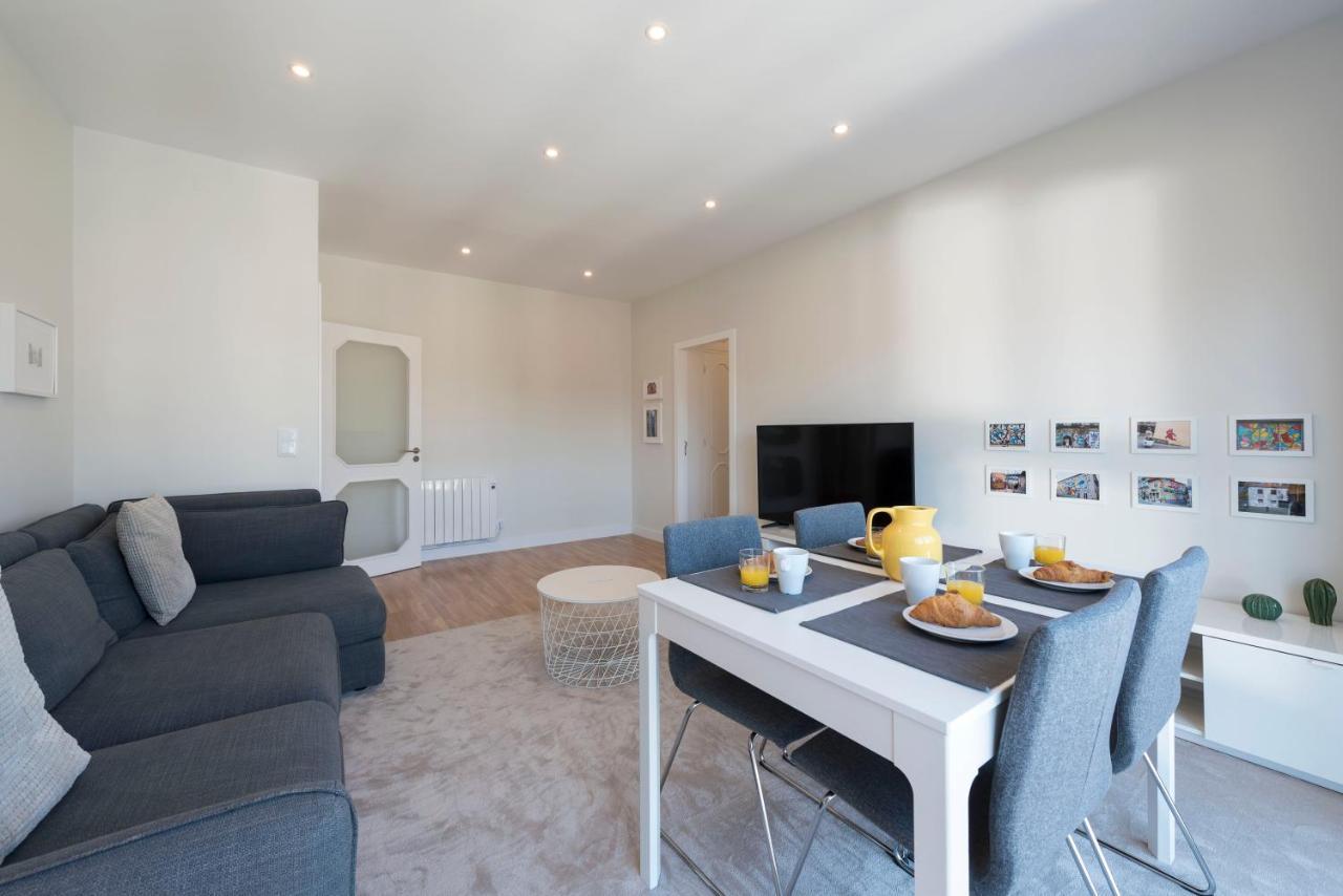 Lovelystay - Downtown Modern 2Br Flat With Free Parking OOporto Extérieur photo