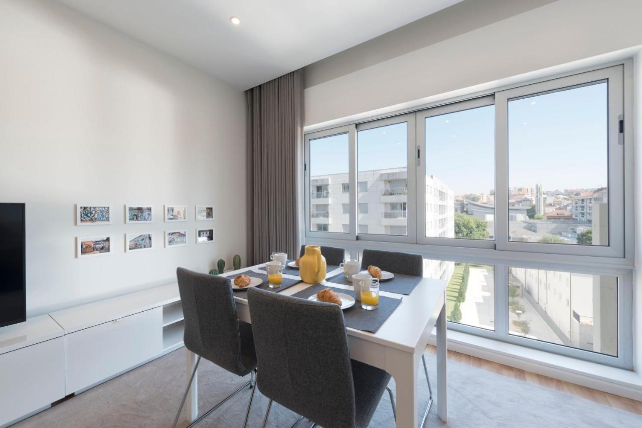 Lovelystay - Downtown Modern 2Br Flat With Free Parking OOporto Extérieur photo