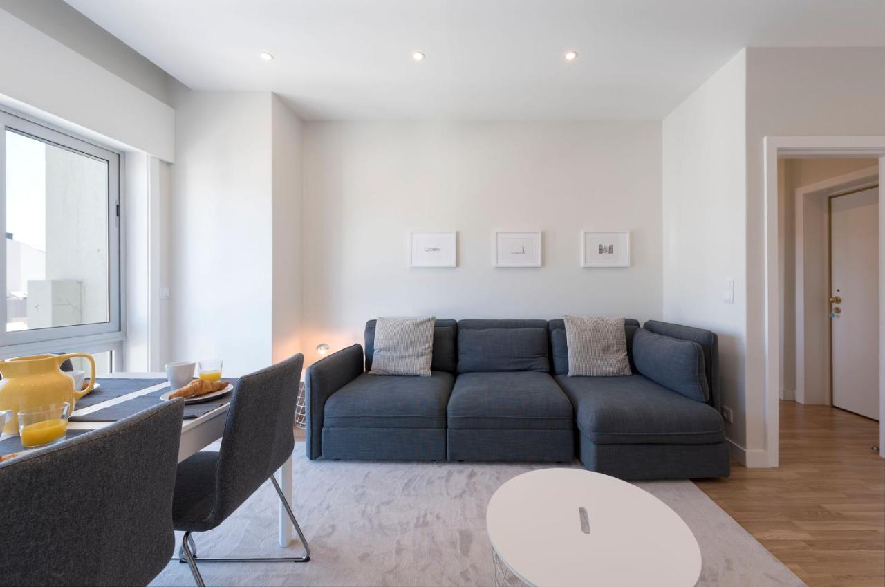 Lovelystay - Downtown Modern 2Br Flat With Free Parking OOporto Extérieur photo