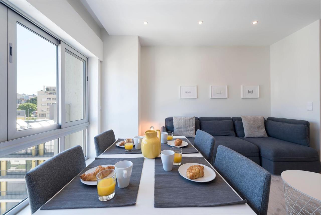 Lovelystay - Downtown Modern 2Br Flat With Free Parking OOporto Extérieur photo