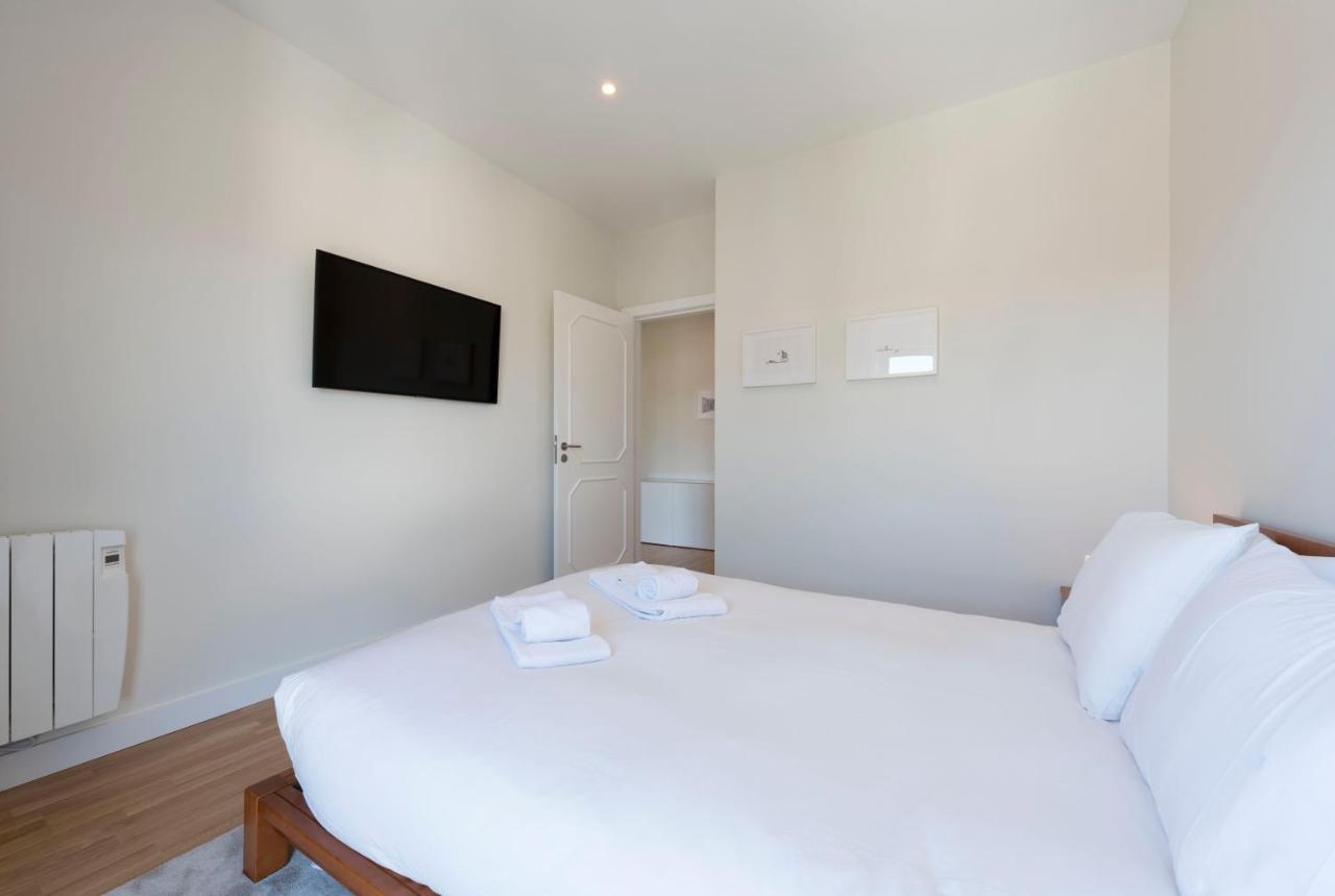 Lovelystay - Downtown Modern 2Br Flat With Free Parking OOporto Extérieur photo