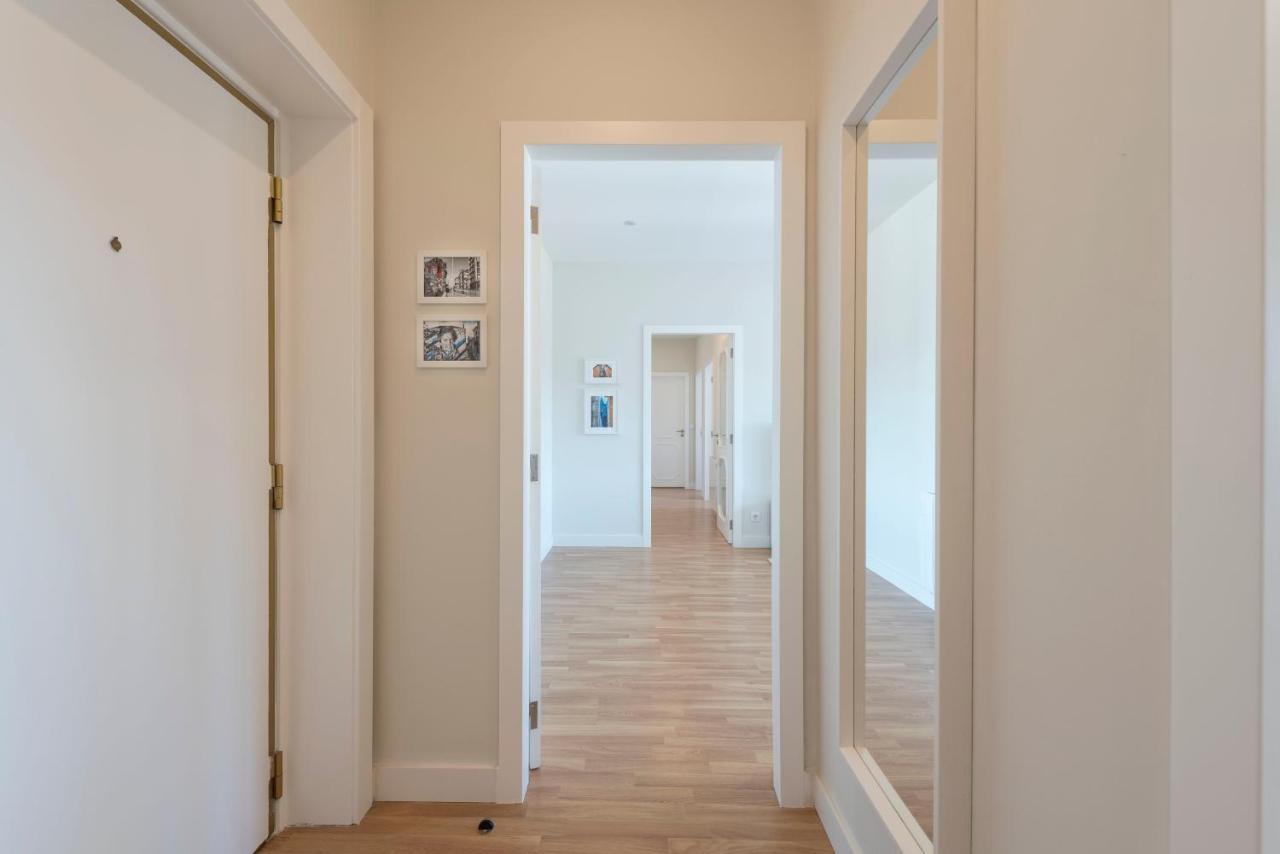 Lovelystay - Downtown Modern 2Br Flat With Free Parking OOporto Extérieur photo